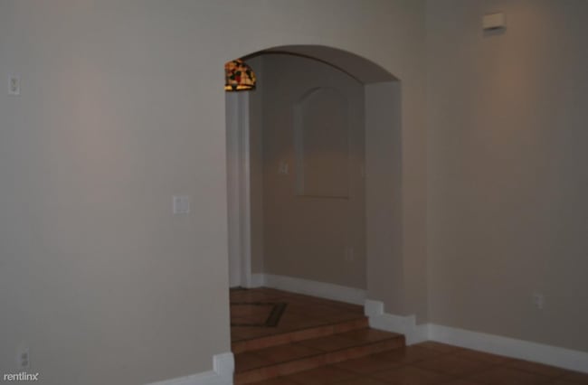 Building Photo - 4 br, 2.5 bath House - 16864 NW 77th Path