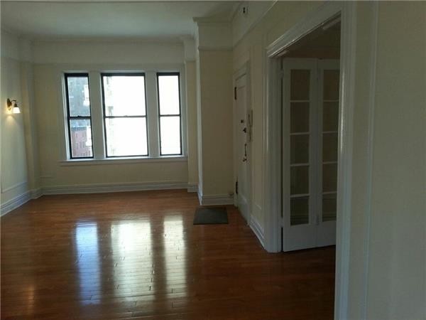 Building Photo - 125 East 17th Street
