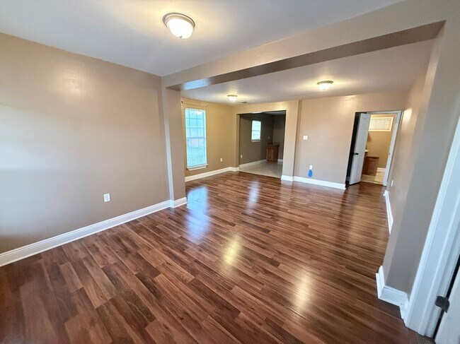 Foto del edificio - 2560 Madrid St