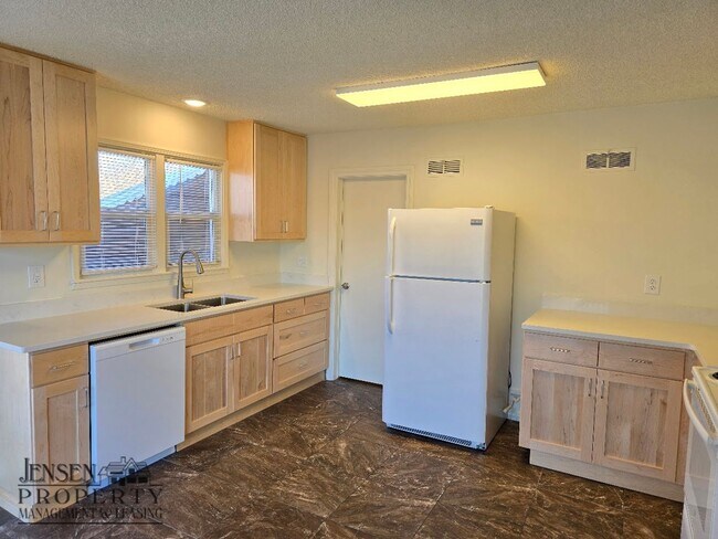 Foto del edificio - R698