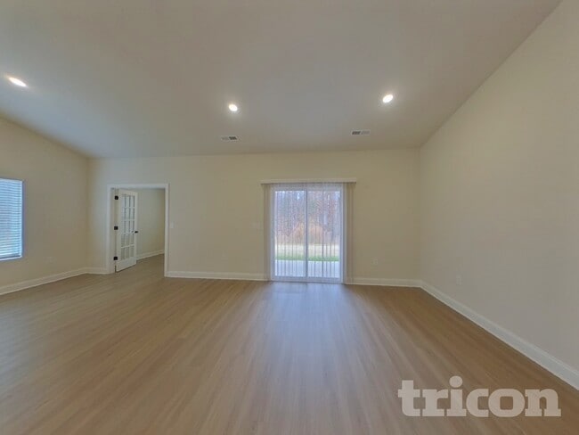 Foto del edificio - 7121 Jerimoth Dr