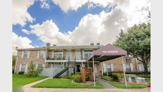 The Crossings At Blue Bell Apartments Houston Tx Primary Photo The Crossings At Blue Bell
