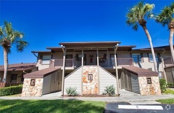 Building Photo - 927 Capri Isles Blvd