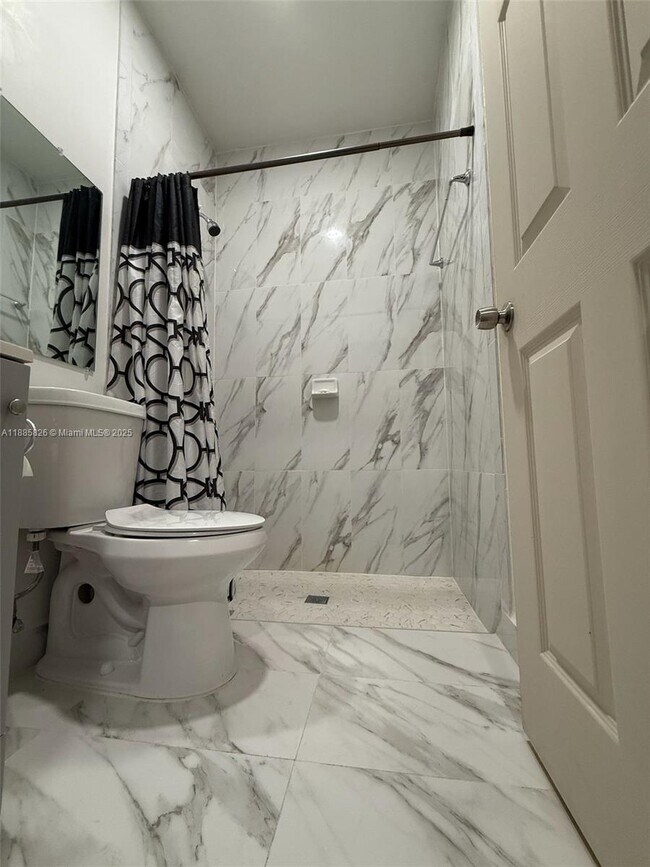 Foto del edificio - 1429 SW 103rd Ave