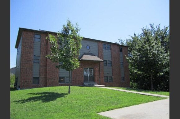 Primary Photo - 942 Windwood Dr