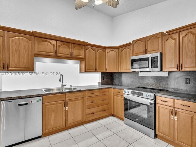 Foto del edificio - 5201 SW 31st Ave