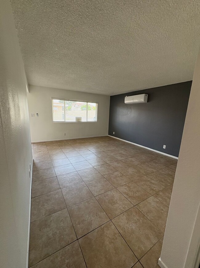 Building Photo - Charming Remodeled 3-Bedroom, 2-Bath in Po...
