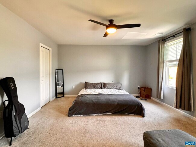 Foto del edificio - 155 Richards Ct