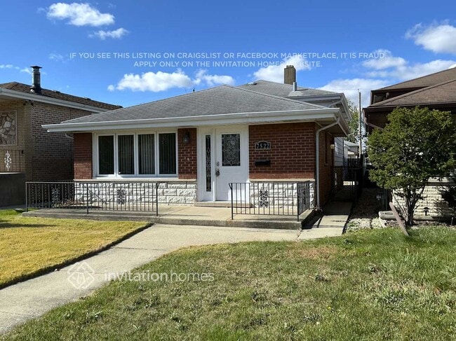 Building Photo - 7522 S Lockwood Ave