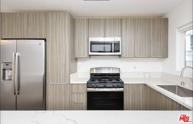 Foto del edificio - 1261 Laurel Ave