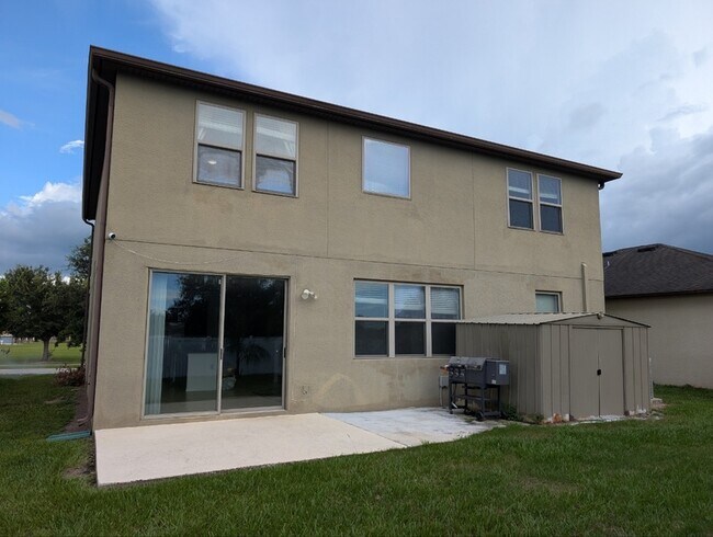 Foto del edificio - 15303 Stone House Dr