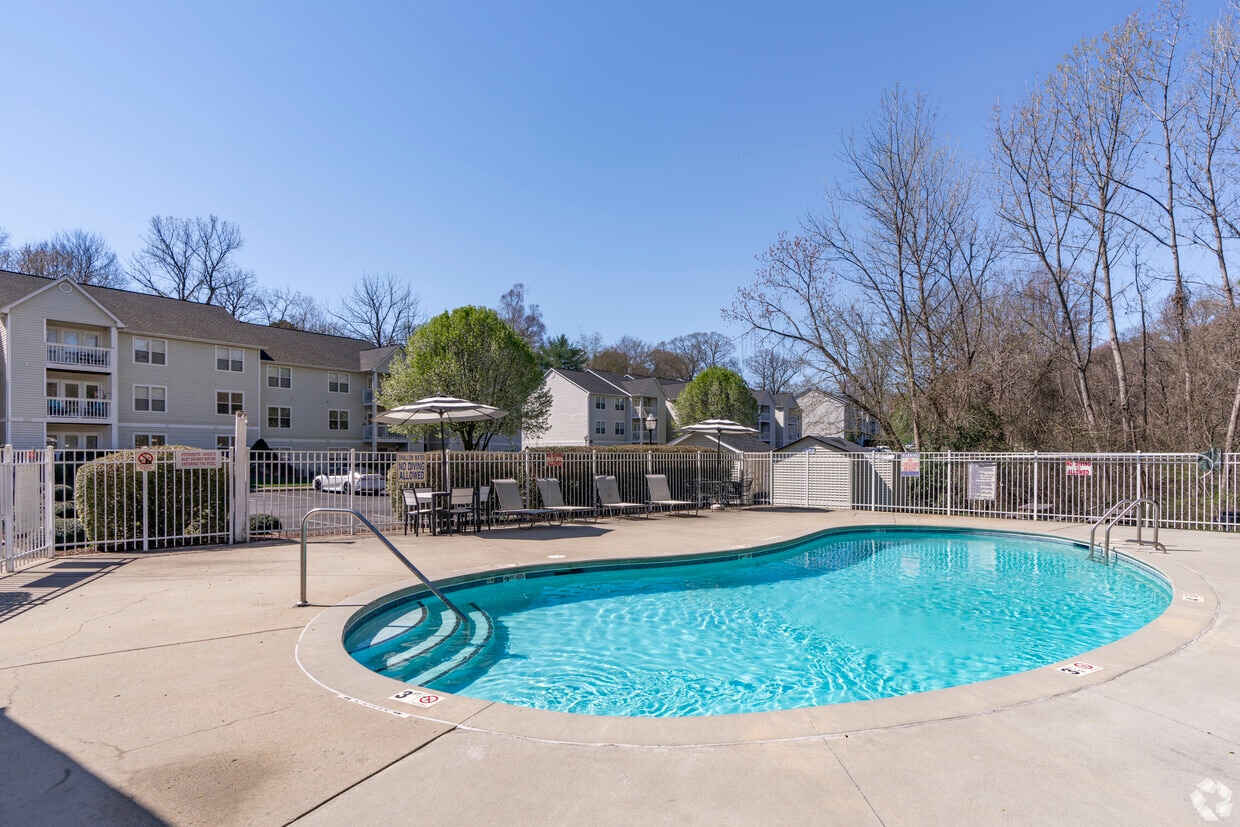 Primary Photo - Riverfront Apartment Homes