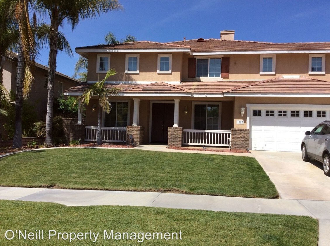 Primary Photo - 1227 Via Vista Dr