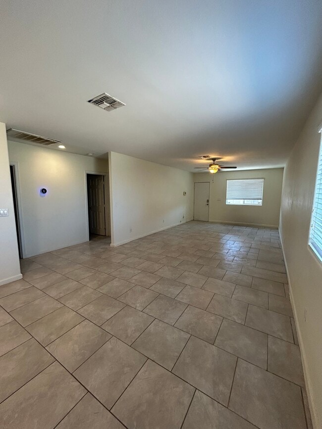 Foto del edificio - 2828 E Chipman Rd