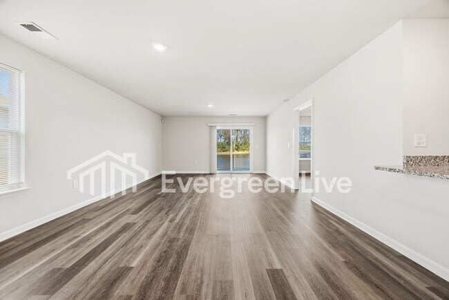 Building Photo - Coming Soon!