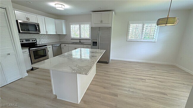 Foto del edificio - 4170 Crayton Rd