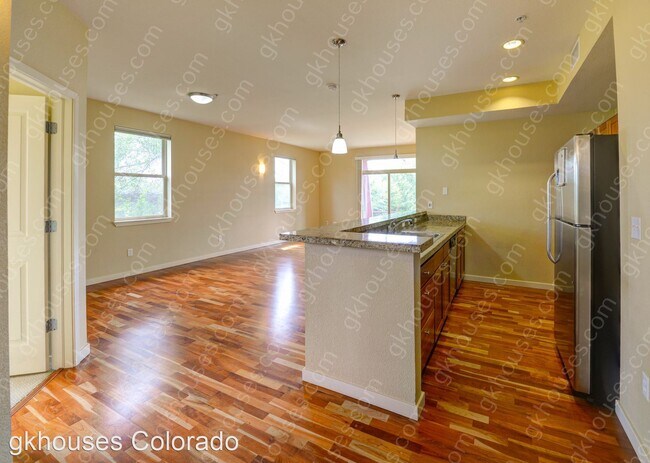 Foto del edificio - 2 br, 2 bath House - 2930 Bluff Street #313