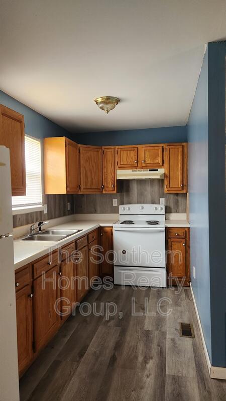 Building Photo - 426 Co Rd 775