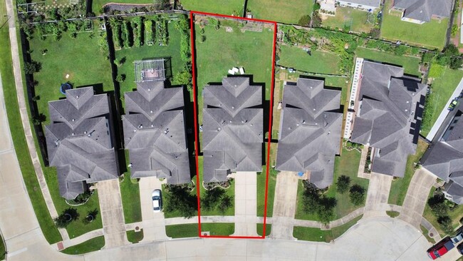 Building Photo - 2114 Argos Dr