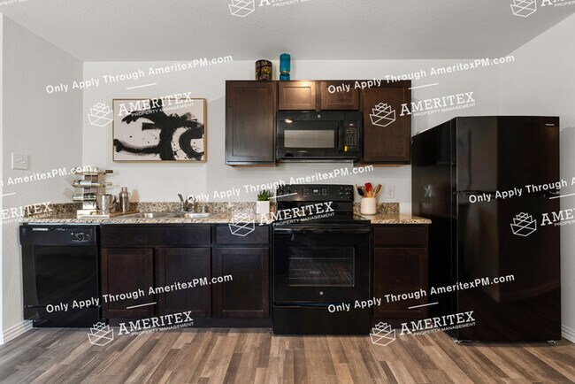 Foto del edificio - 415 County Line Rd