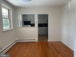 Building Photo - 816 Garnet Dr