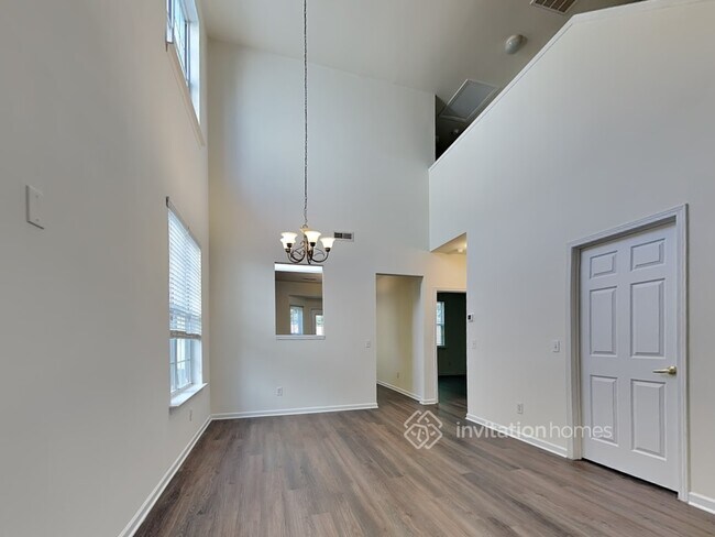 Building Photo - 9019 Holland Park Ln