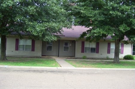 Building Photo - 1731 Indian Hills Rd