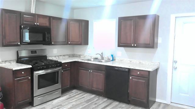 Foto del edificio - 410 Rosewood Hills Dr