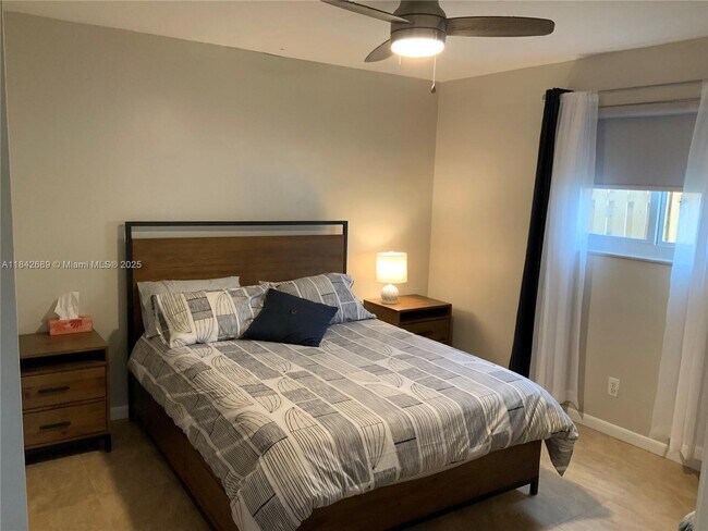 Foto del edificio - 609 S Crescent Dr