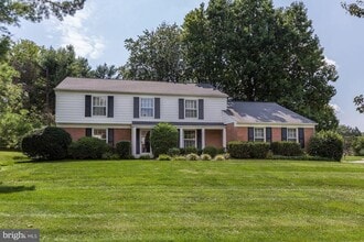 Building Photo - 8804 Falls Chapel Way