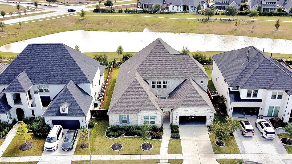 Foto principal - 6919 Shoreline Vw Dr