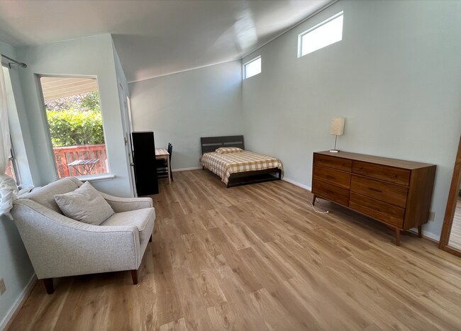 Foto del edificio - 1327 Stannage Ave