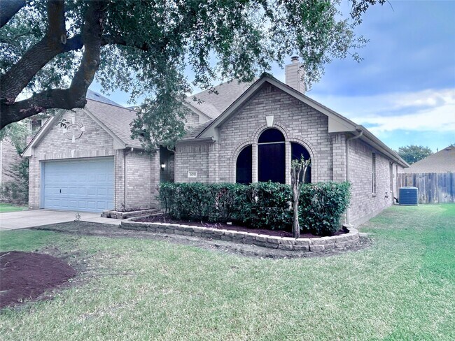 Building Photo - 5018 Rocky Manor Ln