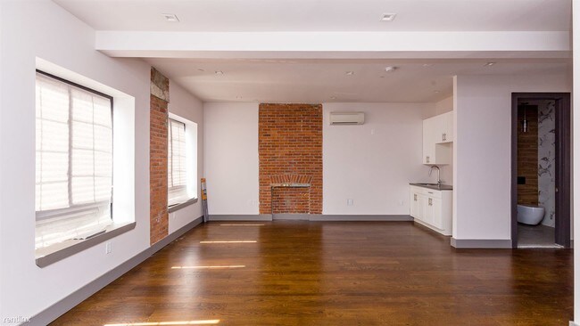 Building Photo - 281 Ellery St