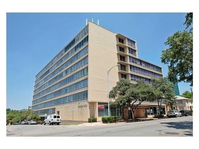 Building Photo - K629 - Greenwood Towers #204