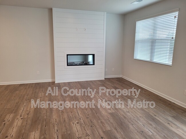 Foto del edificio - 5341 Melbourne Ln
