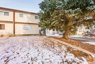 Building Photo - 809-87a 7a Ave N