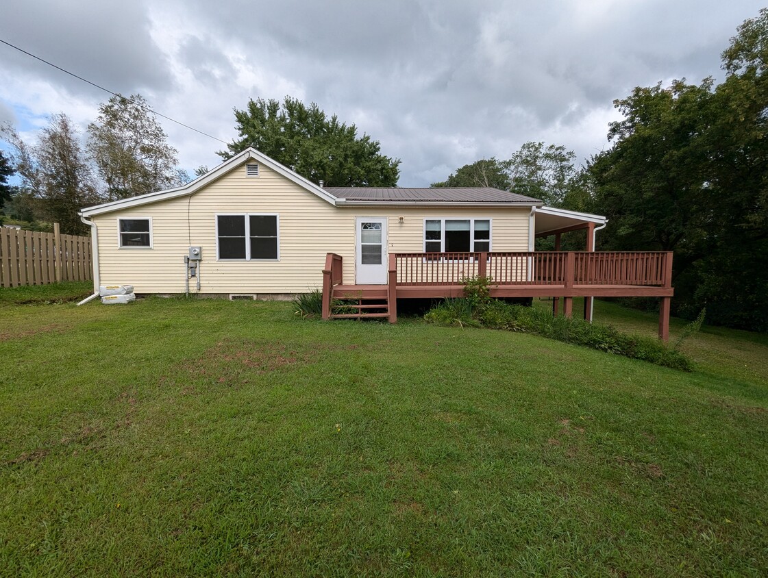 Primary Photo - 60 Allyn Rd