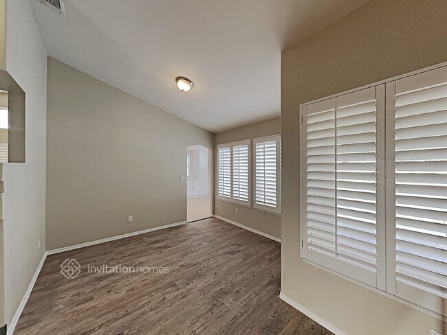 Building Photo - 4512 Crimson Leaf Dr