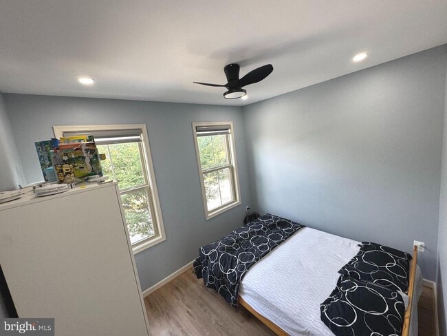 Building Photo - 42565 Dreamweaver Dr