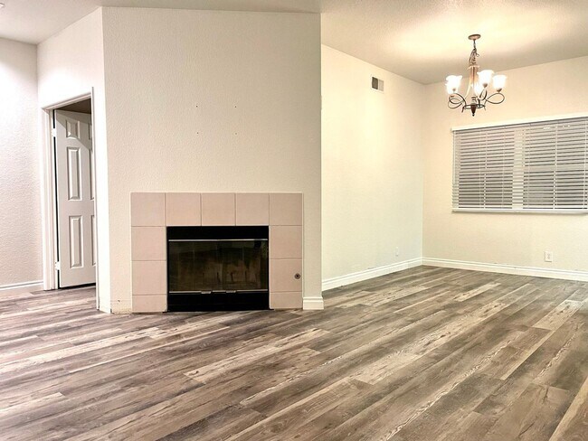 Building Photo - Its has that WOW Factor! Great Location and Spacious 3 Bedroom Available Early May!