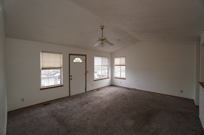 Building Photo - 1859 Granby Ct