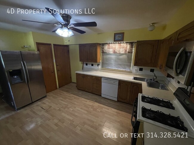 Building Photo - Delightful 4-Bedroom Saint Ann Home - Spac...