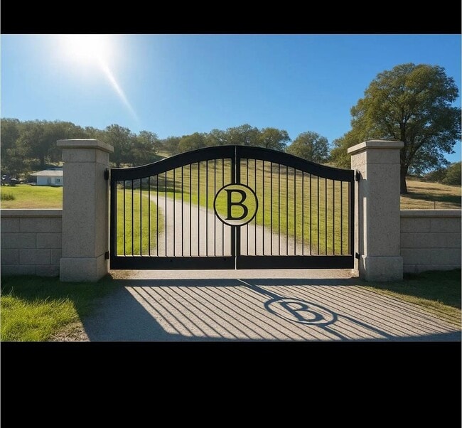Building Photo - Gorgeous Ranch House on 5 Acres of Land in the Gilroy Hills