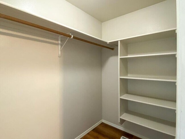 Foto del edificio - 14485 Gresham Dr