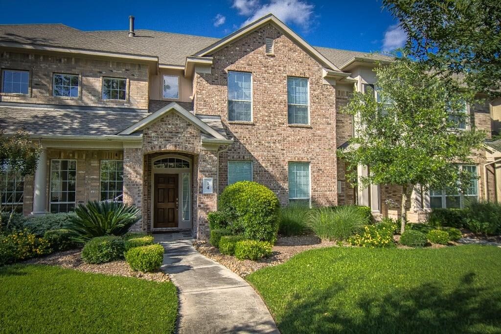 14 Ginger Jar St, The Woodlands, TX 77382 Condo for Rent in The