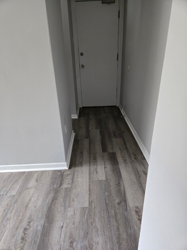Photo du bâtiment - Charming Unit for Lease