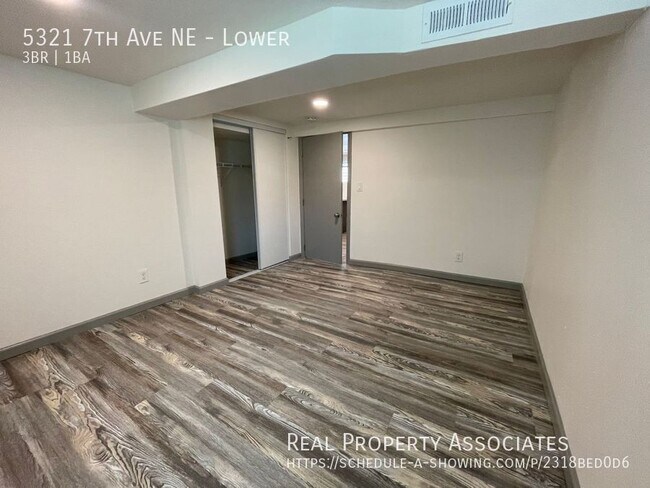 Foto del edificio - 5321 7th Ave NE