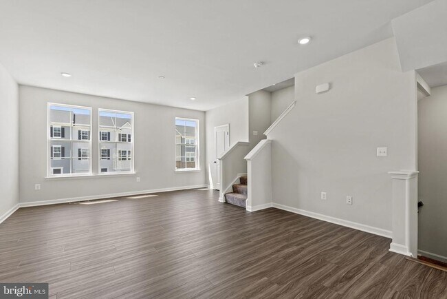 Building Photo - 148 WINTERPLACE Dr