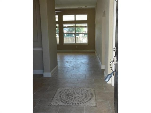 Building Photo - 5568 Seabury Dr
